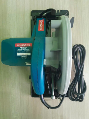 máy cưa gỗ cầm tay